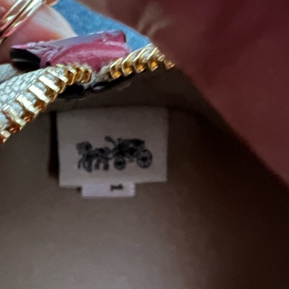 Coach 2 piece matching bag set wristlet & pencil case logo w pink heart stripe - Picture 8 of 9